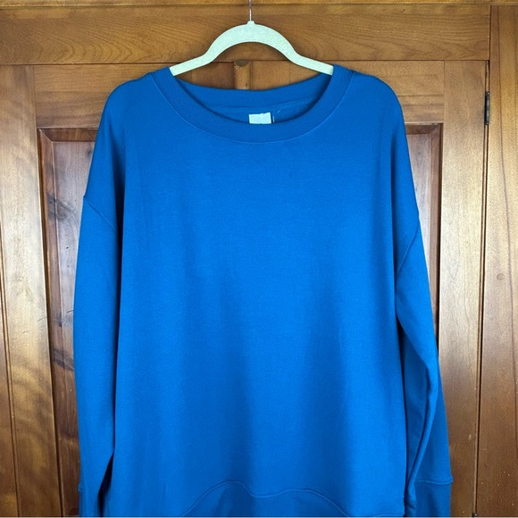 NEW - Danskin Blue Cozy Soft Comfy Crewneck Sweatshirt with Split Hem & Pockets - Picture 4 of 15